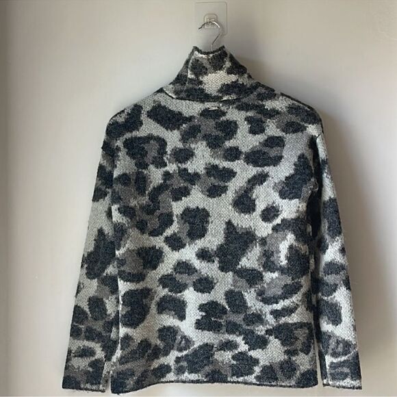 NWT DKNY Womens Gray Long Sleeve Turtleneck Sweater - Picture 4 of 9